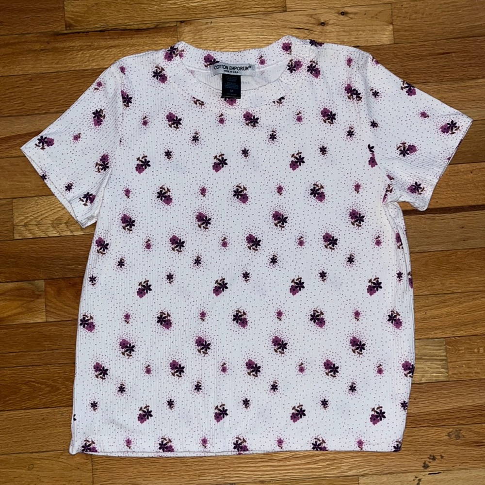 NWOT women's cotton emporium ribbed graphic shirt. Purple flower print. Medium